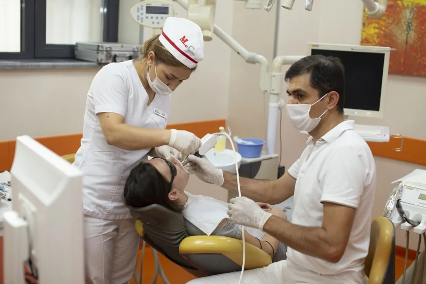 Stomatoloqlarla bağlı yoxlama BAŞLADI - LİSENZİYASI LƏĞV EDİLƏN VAR?