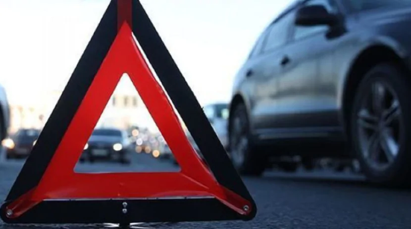 Bakıda sərnişin avtobusu avtomobillə toqquşdu