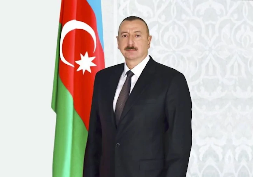 Prezident Sultanı təbrik etdi 