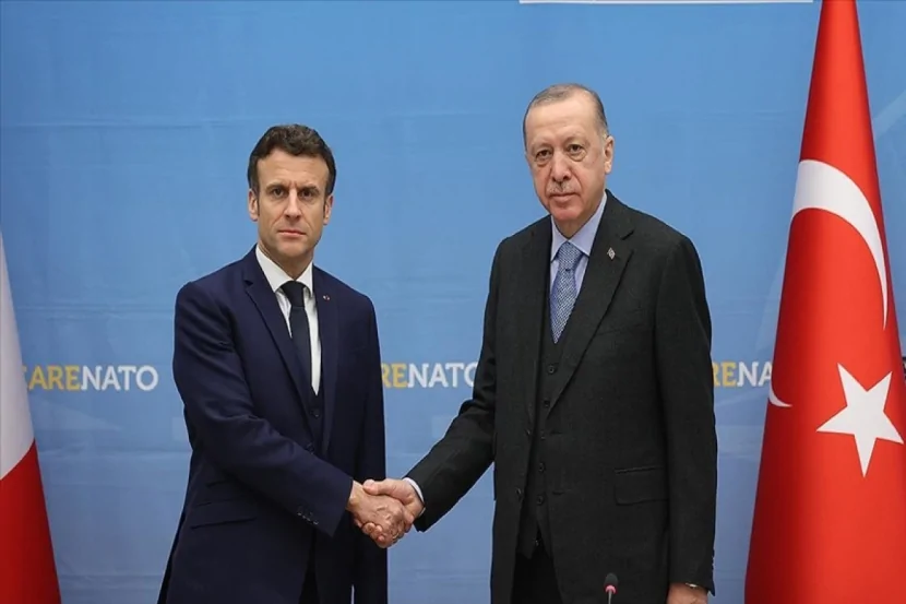 Ərdoğan Makronla Rusiya-Ukrayna münaqişəsini müzakirə etdi