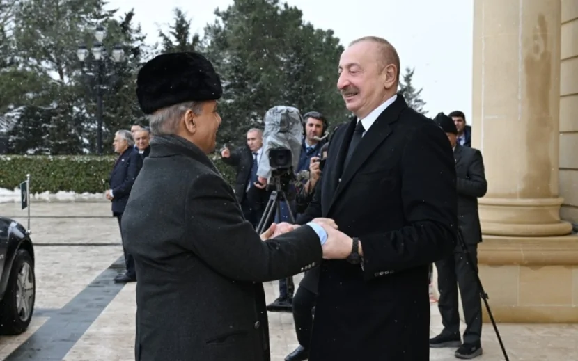 Şahbaz Şərif İlham Əliyevi Pakistana dəvət etdi