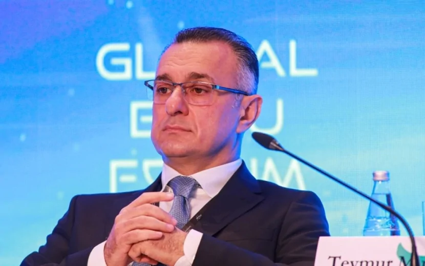 \"Kimsə mətbəxdə diş çəkdirirsə, nazirlik buna heç nə edə bilməz\" - Nazir