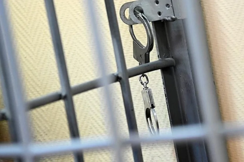 Pensiya yaşında idi, 12 ildən çox həbs aldı - Rusiyada 