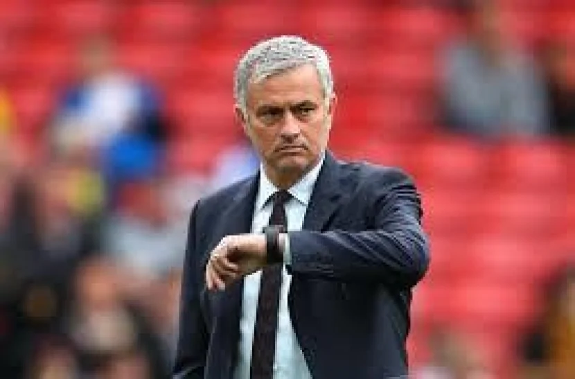 Mourinyo \"Qalatasaray\"la oyundakı hərəkətinə görə cəzalandı
