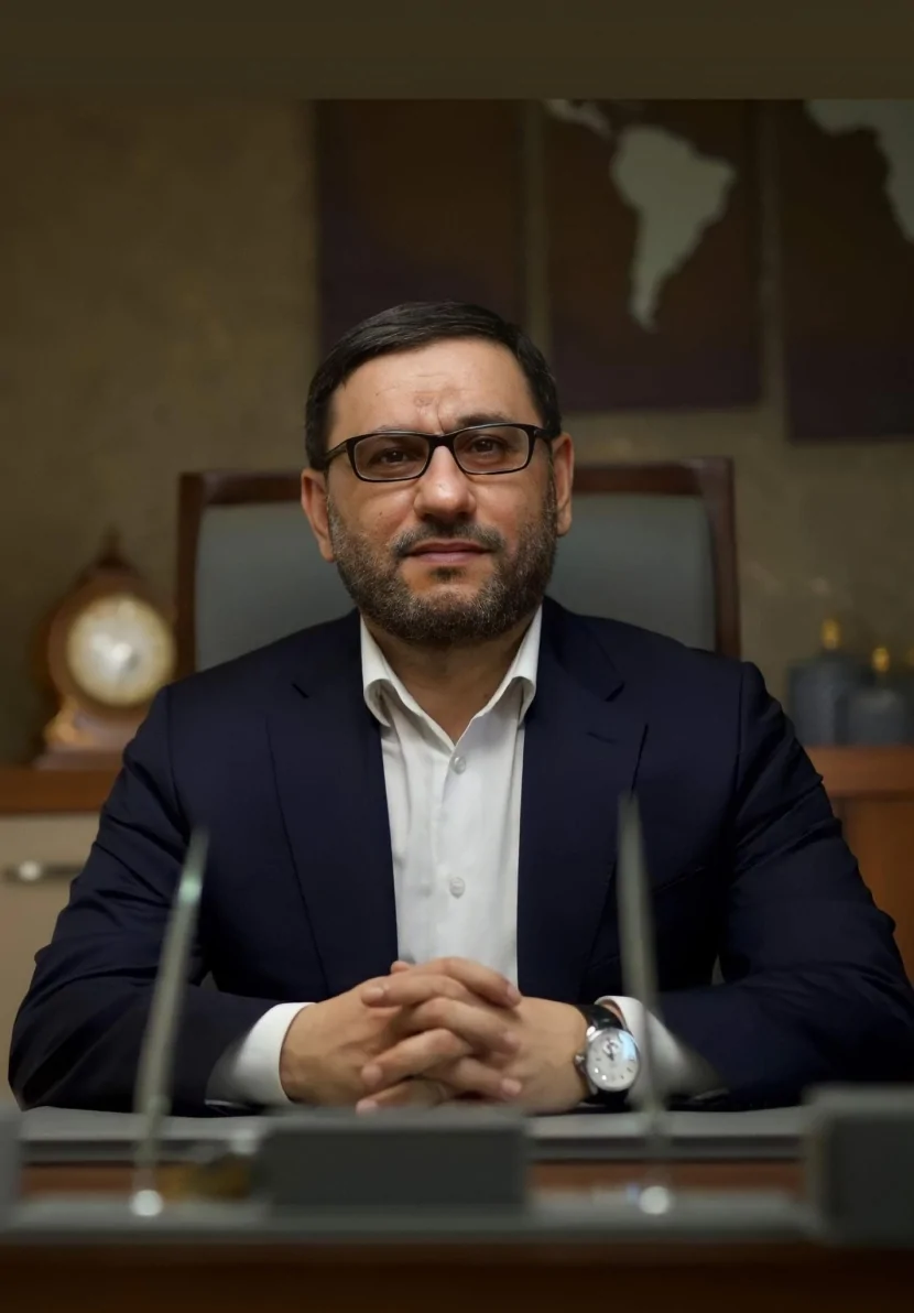 Hacı Şahinin sirri- DOSTU AÇIQLADI