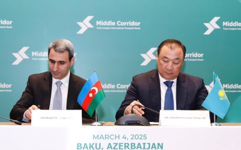 Bakıda yeni sazişlər imzalandı - FOTOLAR