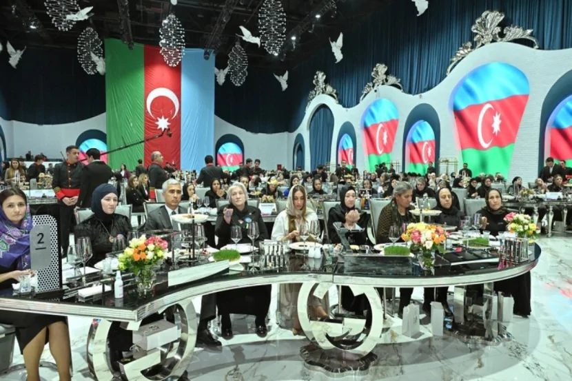 Arzu Əliyeva şəhid anaları ilə birgə iftar məclisində iştirak etdi