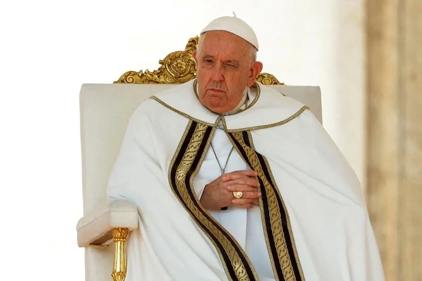 Roma Papasının vəziyyəti AĞIRDIR