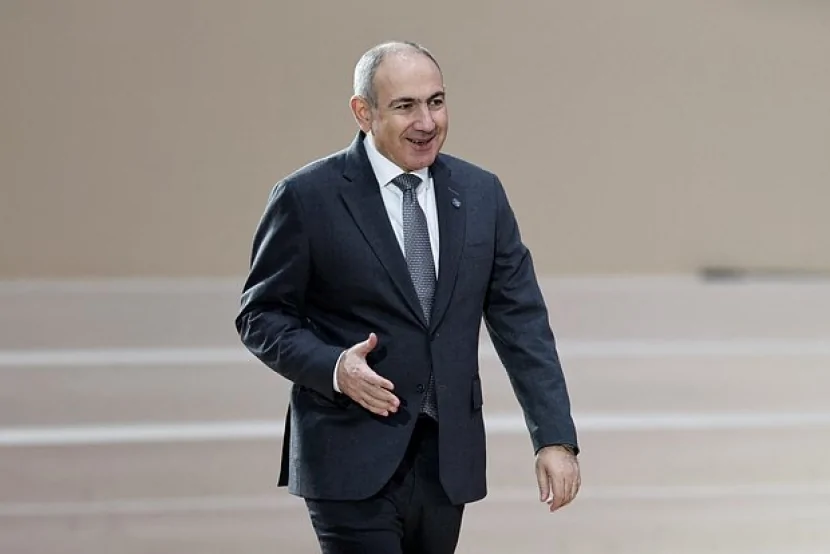 Paşinyan yenə özünü Rusiyanın qucağına ATDI - ERMƏNİ KİV