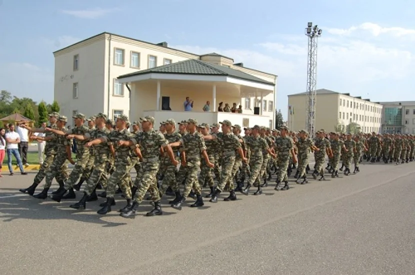 İlkin hərbi qeydiyyatdan boyun qaçıranlar 100 manat cərimələnəcək
