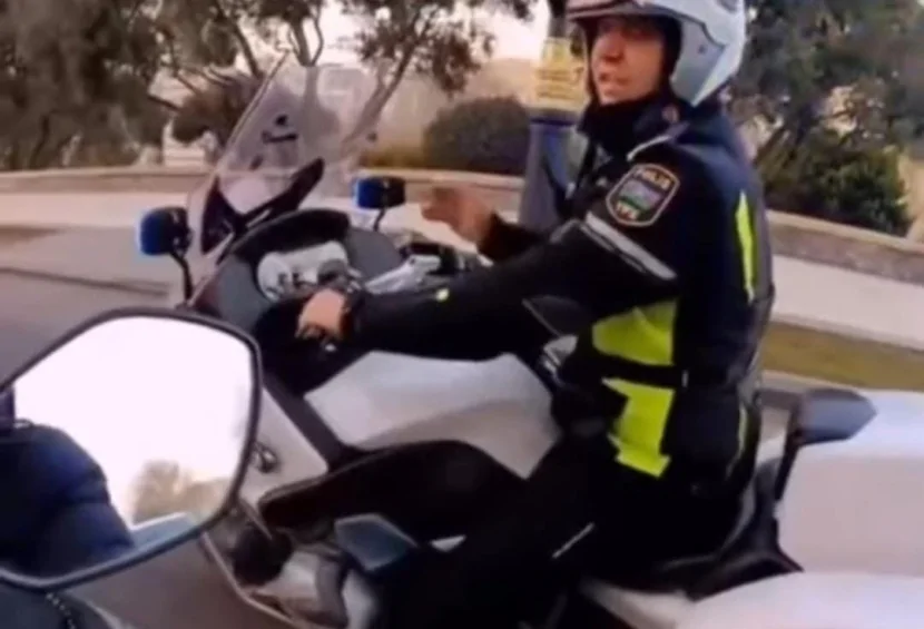 \'\'Səni qoruya heç nə yoxdur ehtiyyatlı ol\'\' - Polisdən motosiklet sürücüsünə məsləhət