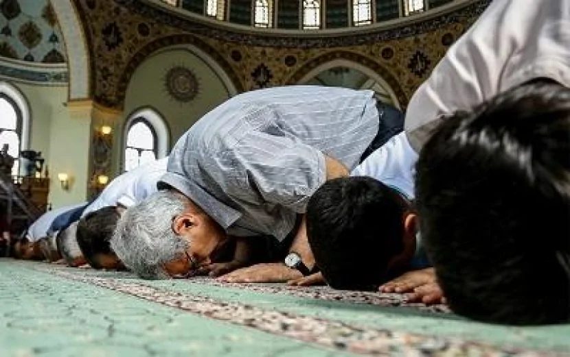 Ramazanın 10-cu günü: Dua, imsak və iftar vaxtı...