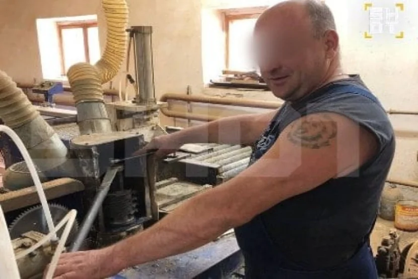 Qadınlar kişini döyərək öldürdülər