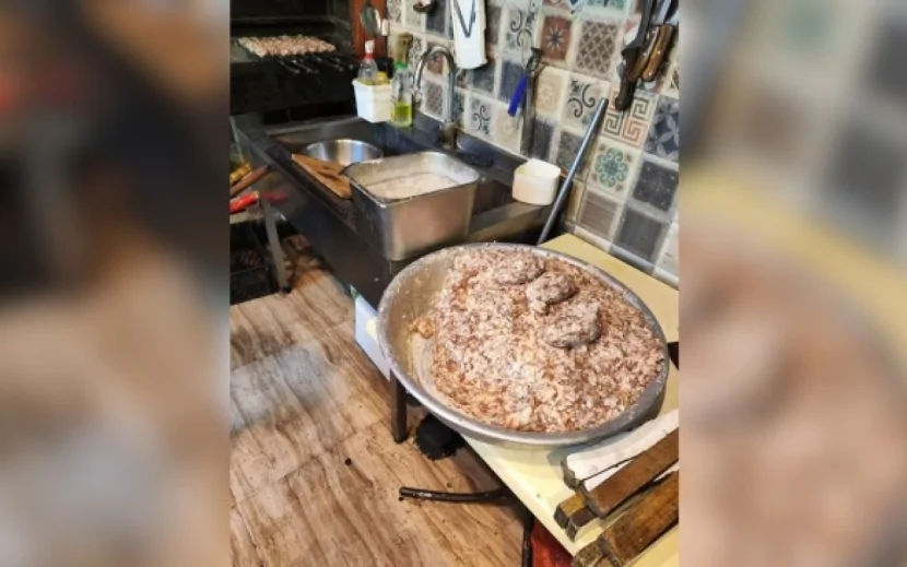 “Vətən” restoranında istehlaka yararsız məhsullar aşkarlandı - FOTOLAR