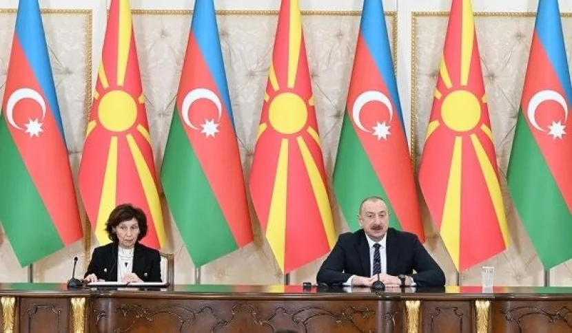 Liderlər mətbuata bəyanatlarla çıxış ediblər