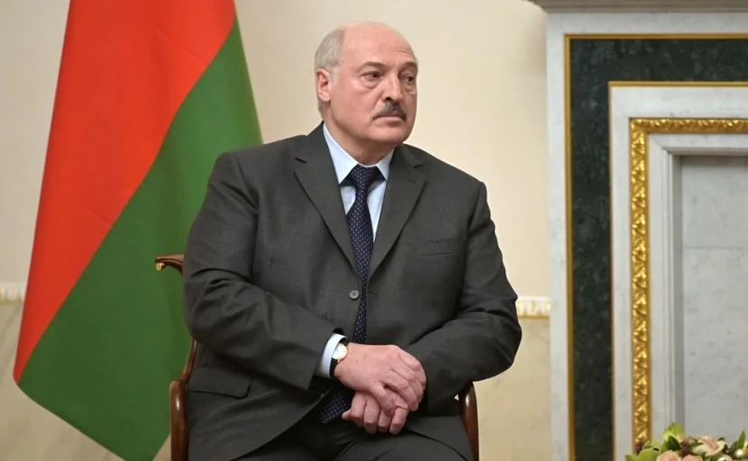 Jurnalistlər Lukaşenkonu Kremlə BURAXMADILAR