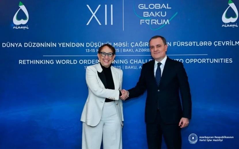 Ceyhun Bayramov çinli diplomatla regional məsələləri müzakirə ETDİ