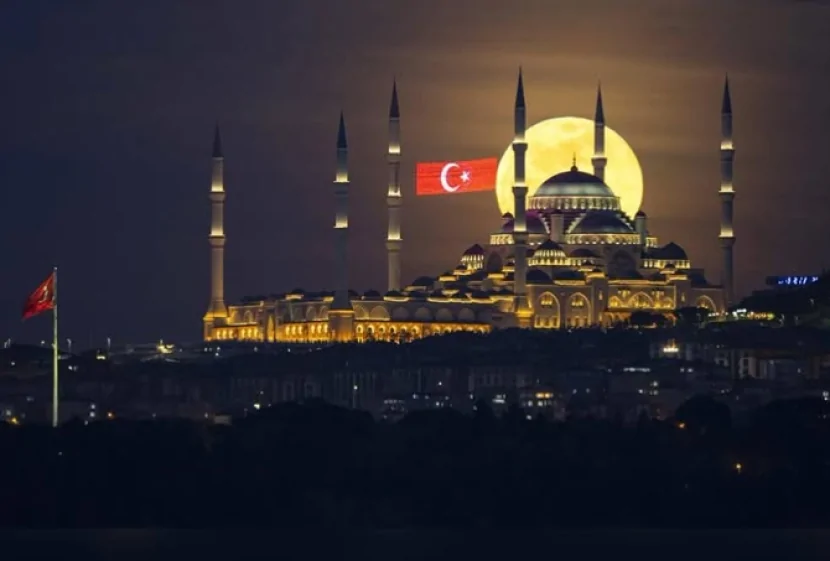 İstanbuldan möhtəşəm mənzərə - FOTO