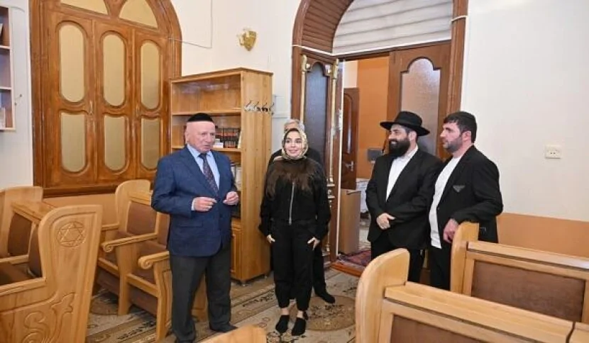 Leyla Əliyeva \"Altı günbəz\" sinaqoqu ilə tanış oldu