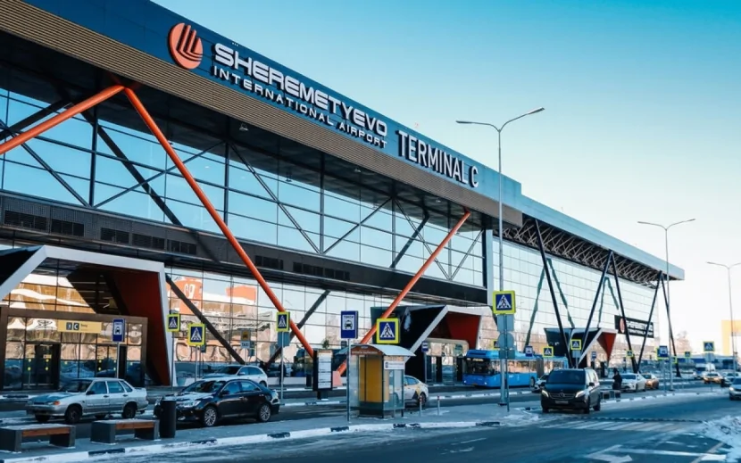 Rusiyada təyyarə təcili eniş etdi