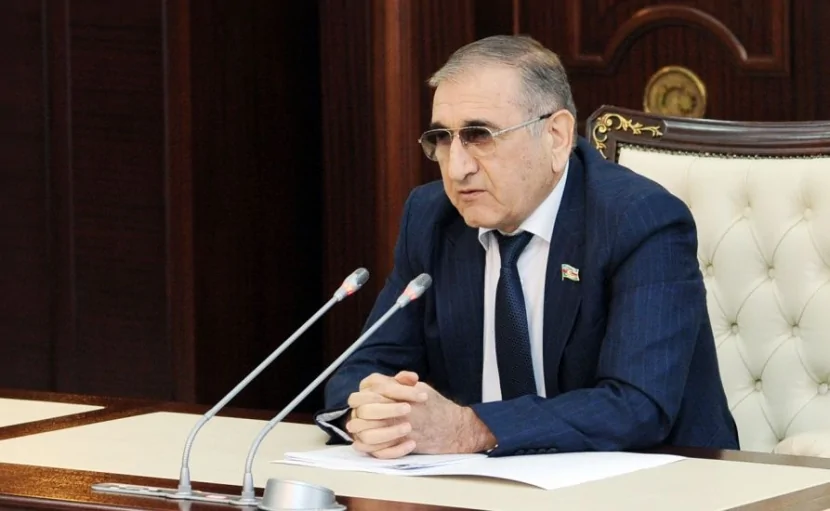 Bankları məcbur etmək olmaz, amma bu addımı atmalıdılar - Tahir Rzayev