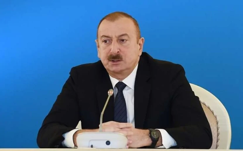 Prezident bu radioların bağlanmasından danışdı