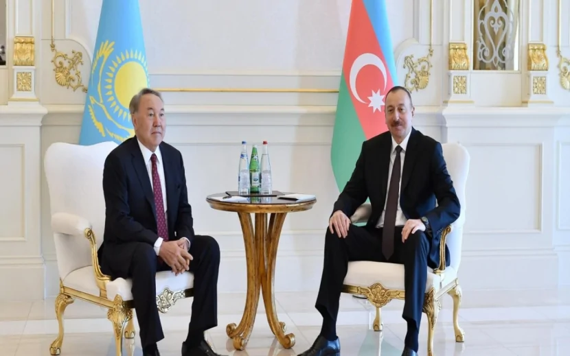 Nursultan Nazarbayev İlham Əliyevi təbrik etdi