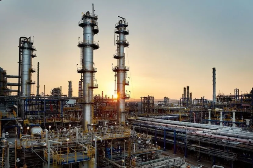 Azərbaycanda neft emalı 12%-dən çox azalıb 