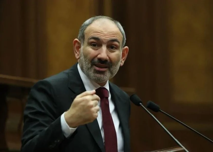 Deputatlar Paşinyanın çıxışı zamanı zalı tərk etdilər