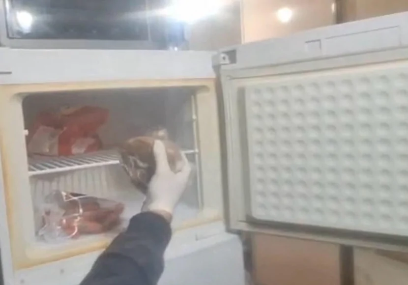 Soyuducuda 4 kq narkotik gizlədən şəxslər saxlanıldı - FOTO