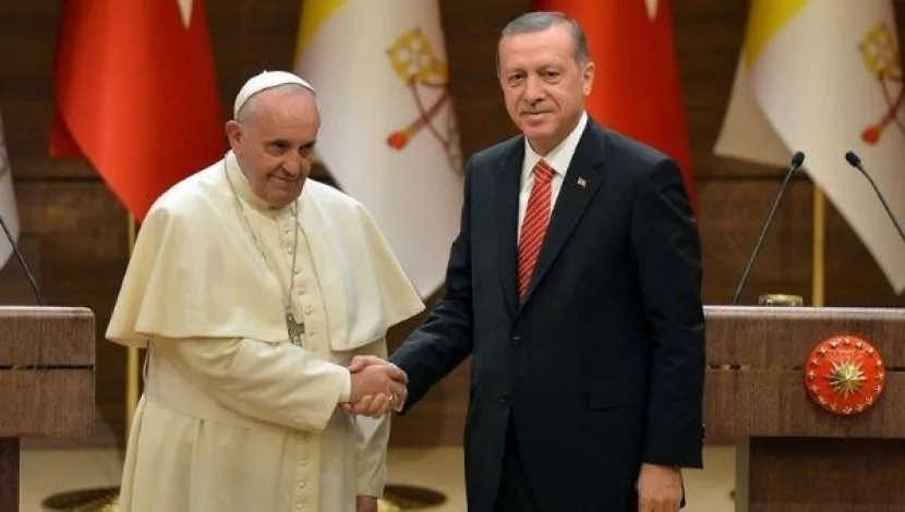 Ərdoğan Papanın vəfatı ilə bağlı başsağlığı verdi