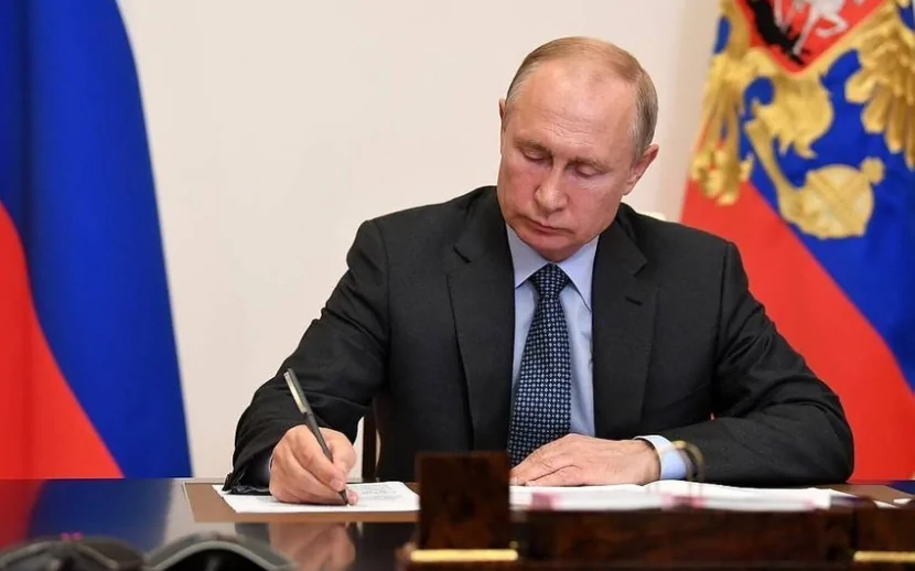 Putin miqrantlarla bağlı yeni sərəncam imzaladı