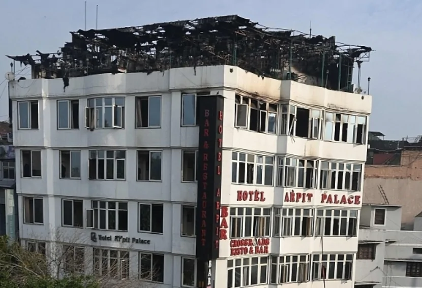 Oteldə güclü yanğın: 14 ölü