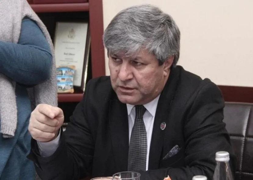 Əvəz Zeynallı müalicə üçün Türkiyəyə gedir