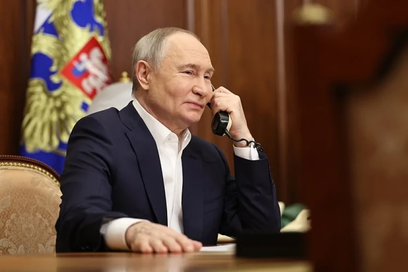 Putin BƏƏ prezidenti ilə telefon danışığı ETDİ