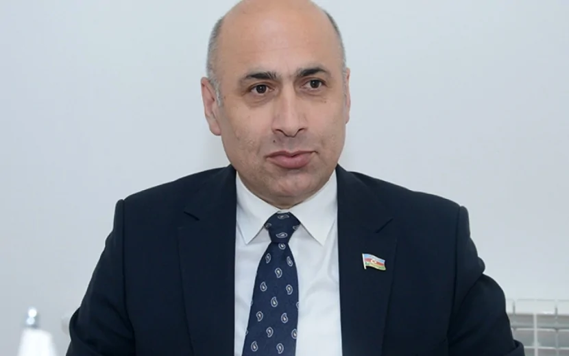 Azər Badamov Moskva aeroportunda saxlanılıb, deport edilir