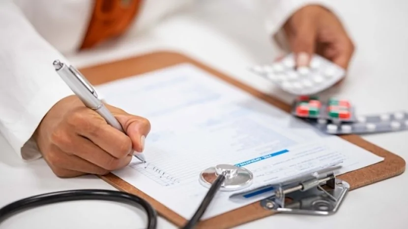 Həkimlər niyə firma dərmanı yazır?- Detallar