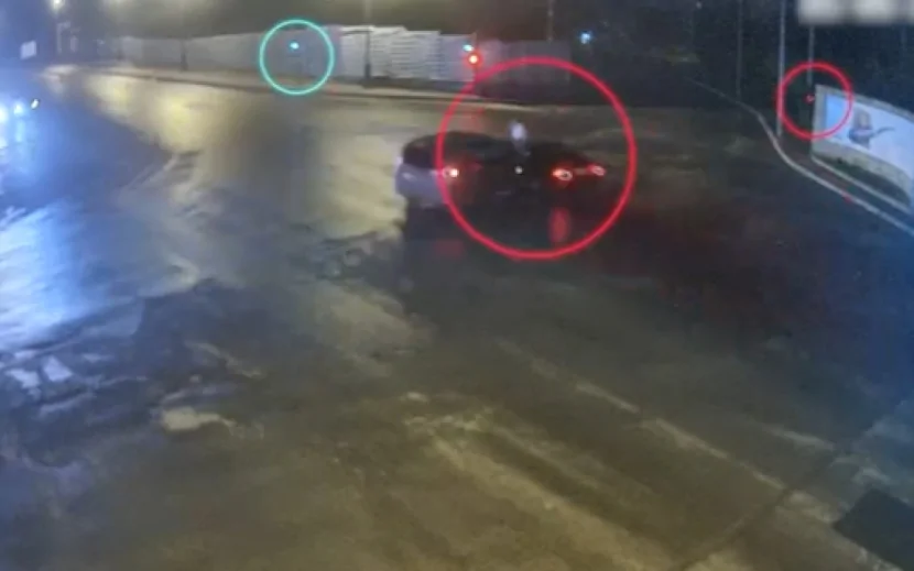Bakıda iki avtomobil toqquşdu - VİDEO