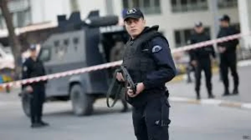 İstanbulda 1000 nəfərdən artıq şəxs SAXLANILDI