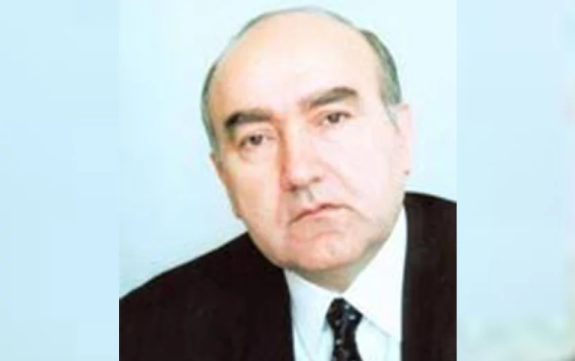 Keçmiş nazirin ölkədən çıxışına “stop” qoyuldu