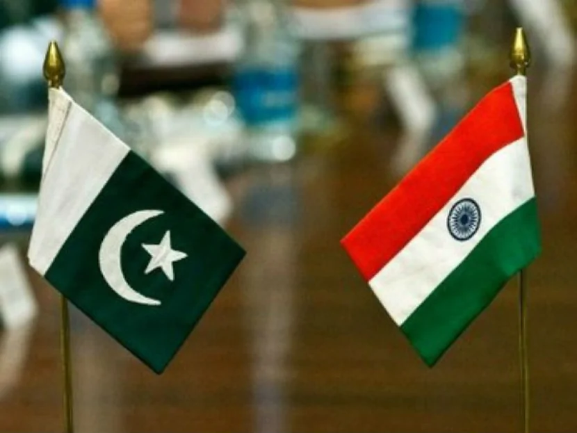 Hindistan pakistanlı diplomatı ölkədən çıxardı 