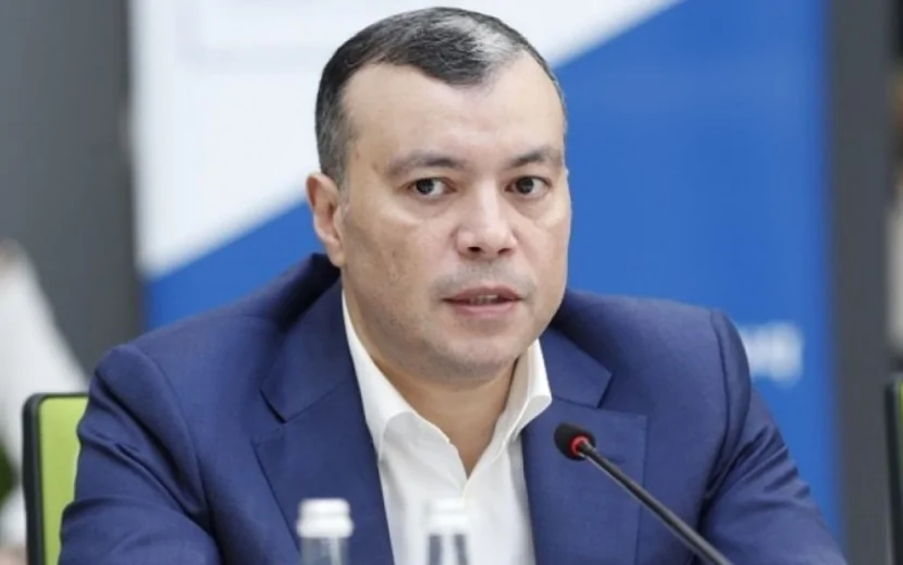 Sahil Babayev bəzi şöbələri ləğv etdi