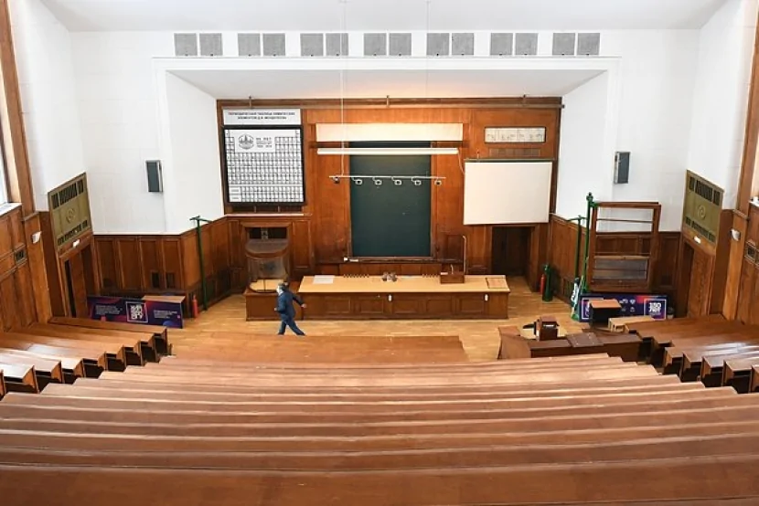 Moskva Dövlət Universitetinin keçmiş professoru EVİNDƏ ÖLÜ TAPILDI