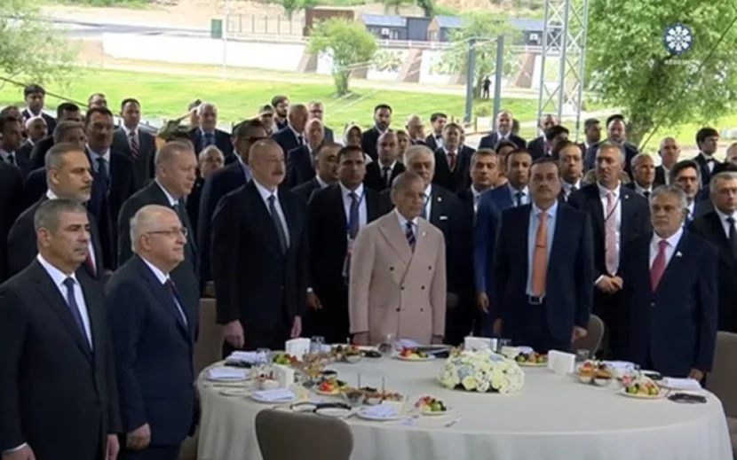 Liderlər bayramı Həkəri sahilində qeyd edir - CANLI YAYIM