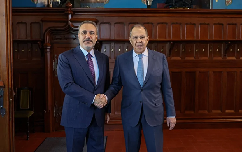 Lavrovla Fidan telefonla danışdı