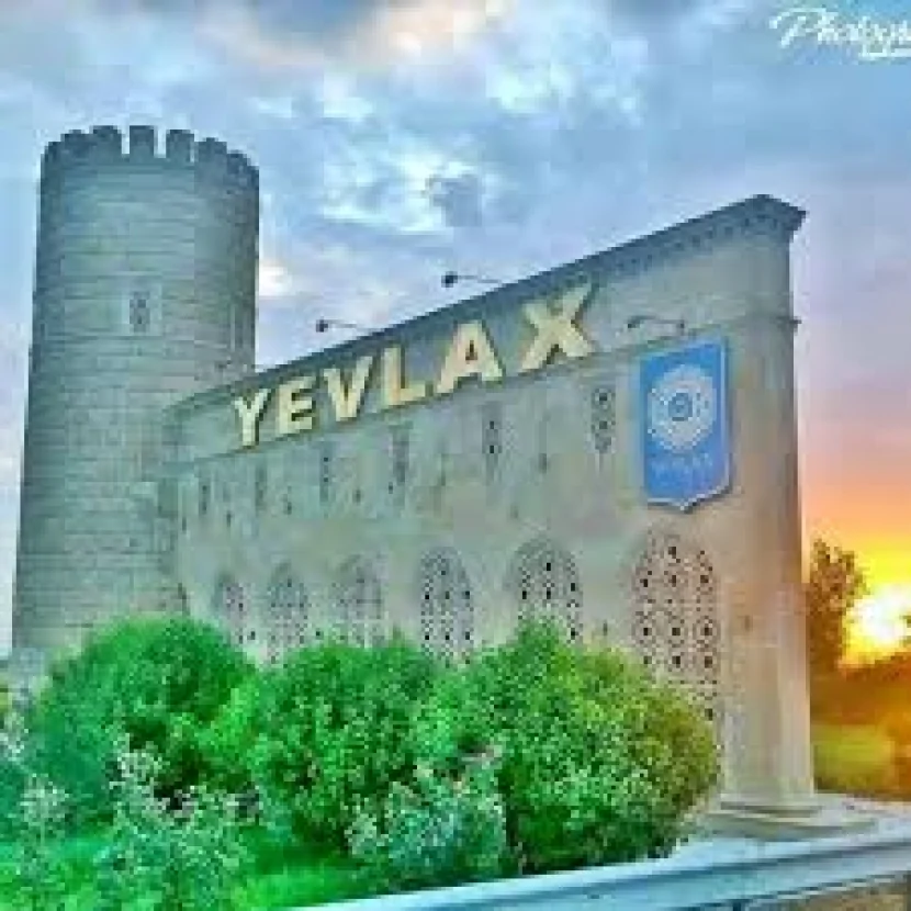 Yevlaxda DƏHŞƏT: 13 yaşlı qızla ər-arvad kimi YAŞAYIRMIŞ