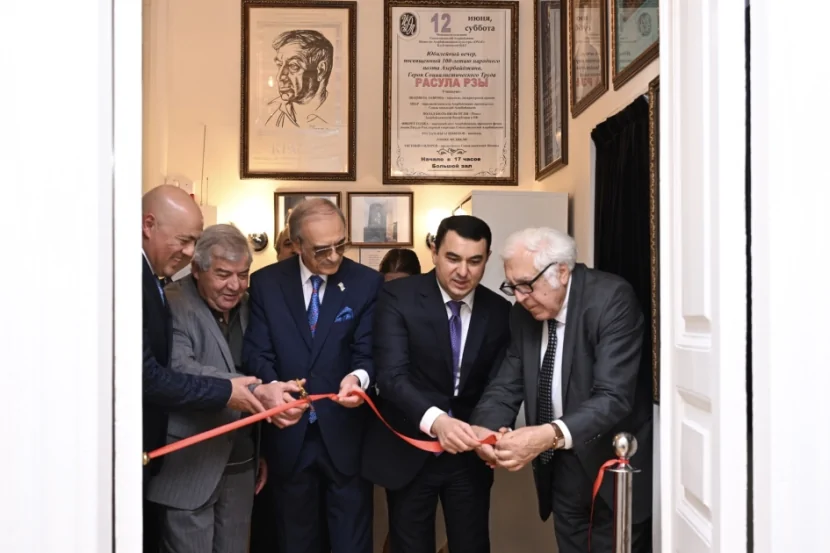 Xalq şairi Rəsul Rzanın ev-muzeyi AÇILIB