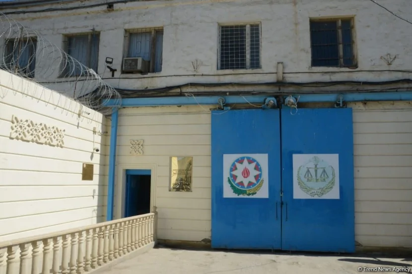 Bakıda cəzaçəkmə müəssisəsində BİNA ÇÖKÜB