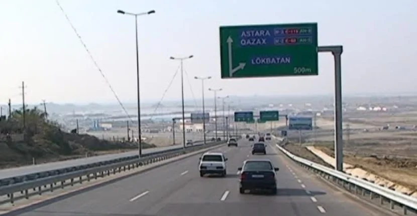 DƏHŞƏT: Sürücü sükan arxasında ÖLDÜ