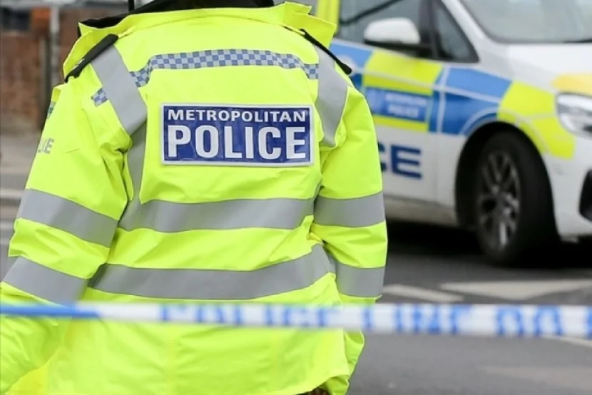 Britaniyada kral mühafizəçilərinə qarşı terror aktının qarşısı alındı